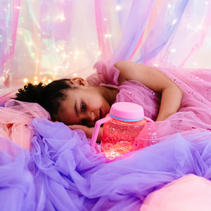 Sensorikglas zum Befüllen mit Wasser – rosa Zabawka progresywna von Glo Pals mit leuchtendem pinken Wasser