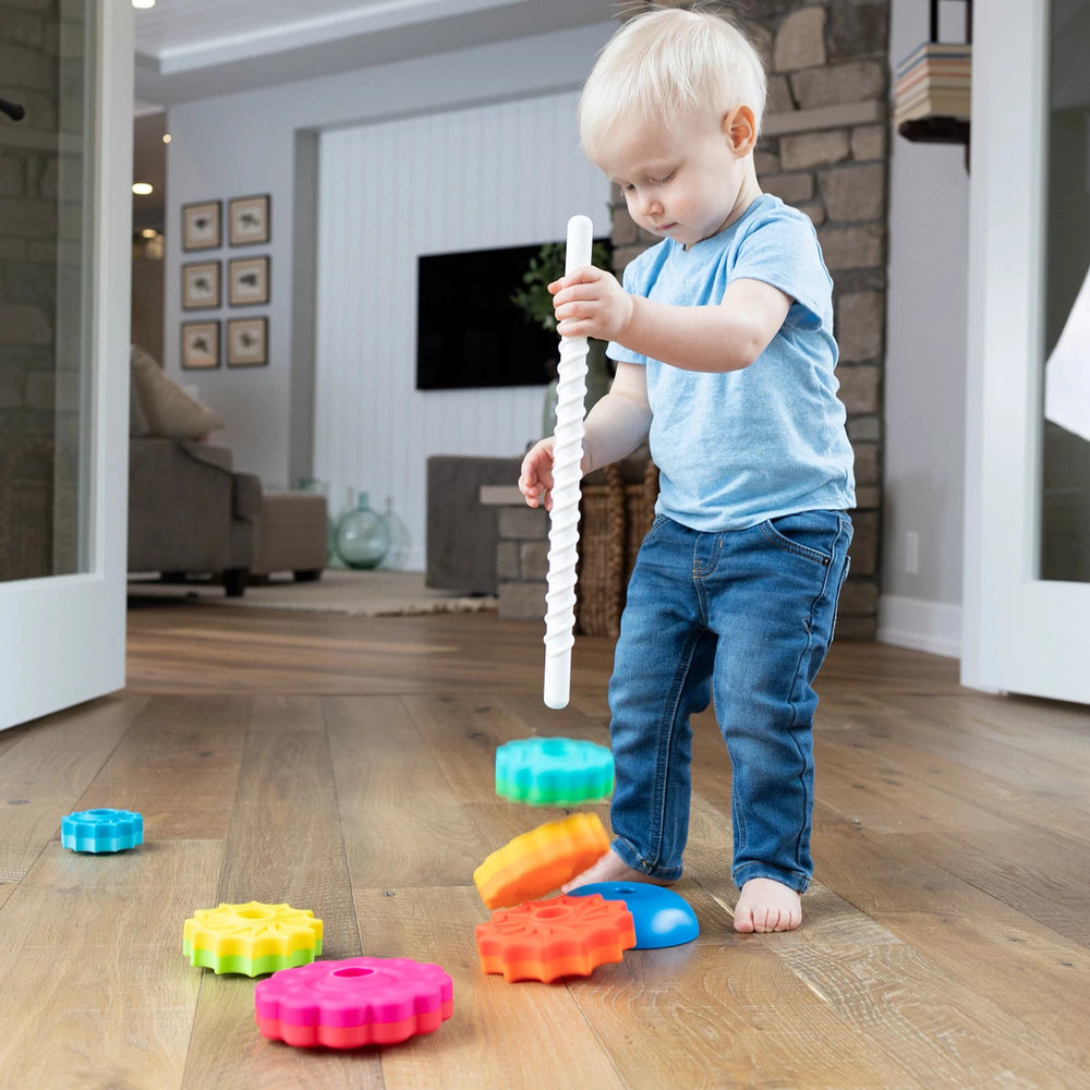 Farbiger Fat Brain Toys SpinAgain Stapelturm mit großen Ringen für kinderfreundliches Spielen